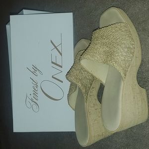 Onex brand. Size 10M. Natural, tan color